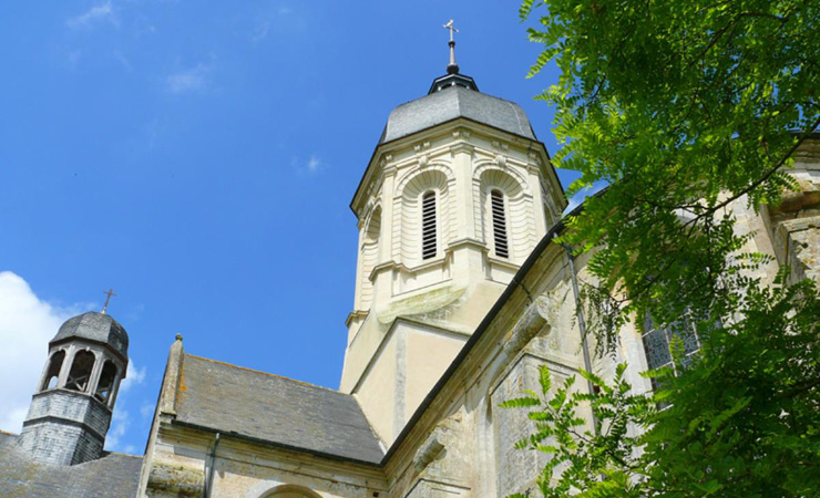 Visiting Bayeux by bike: D-Day Landing beaches and Normandy countryside